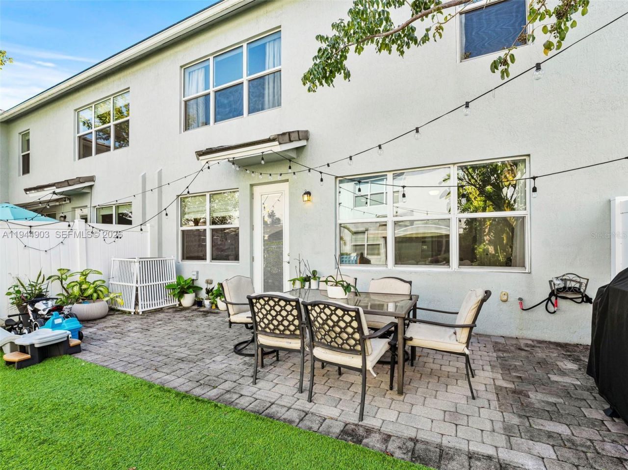 3953 Black Olive Lane, Hollywood, FL 33021 Photo