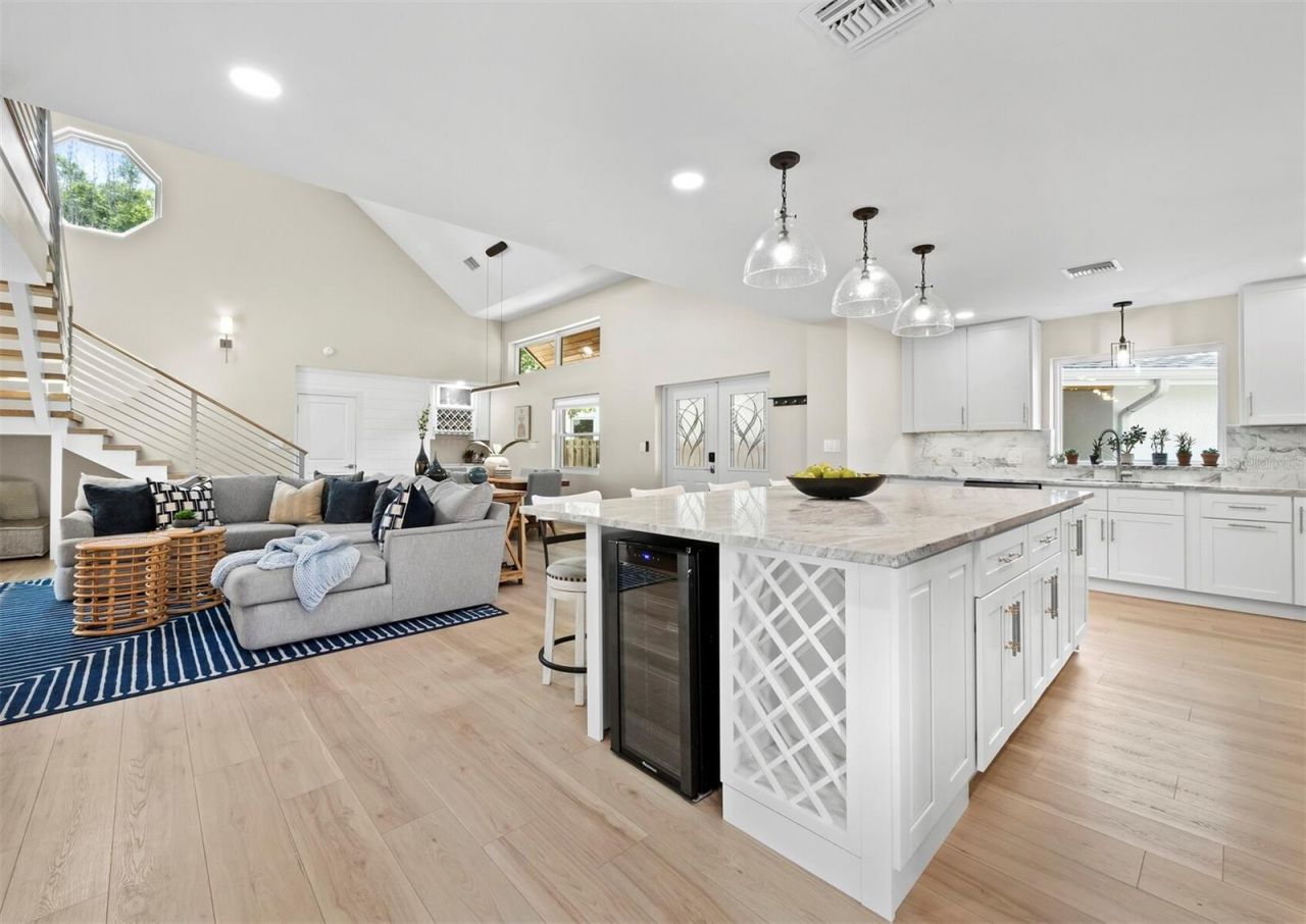 430 Island Circle, Sarasota, FL 34242 Photo