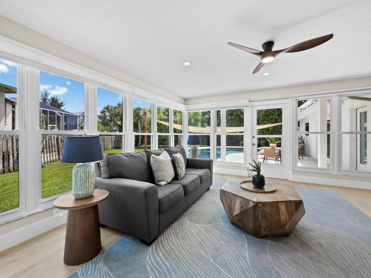 430 Island Circle, Sarasota, FL 34242 Photo