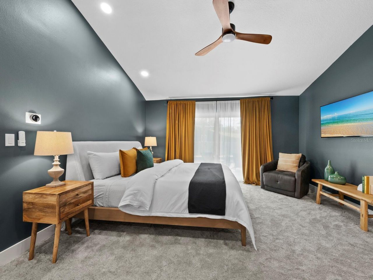 430 Island Circle, Sarasota, FL 34242 Photo