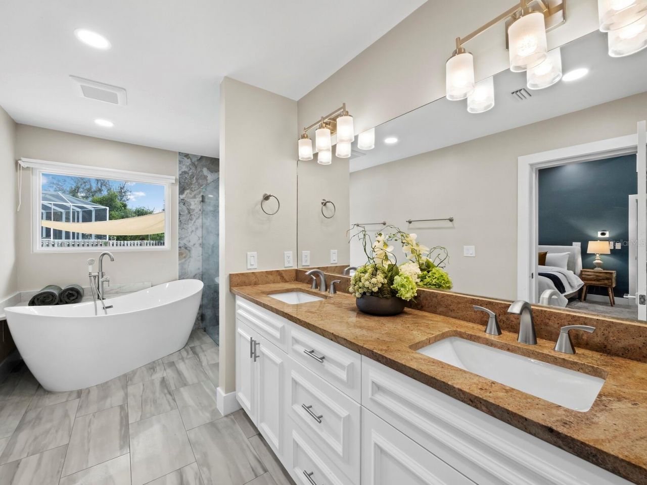 430 Island Circle, Sarasota, FL 34242 Photo