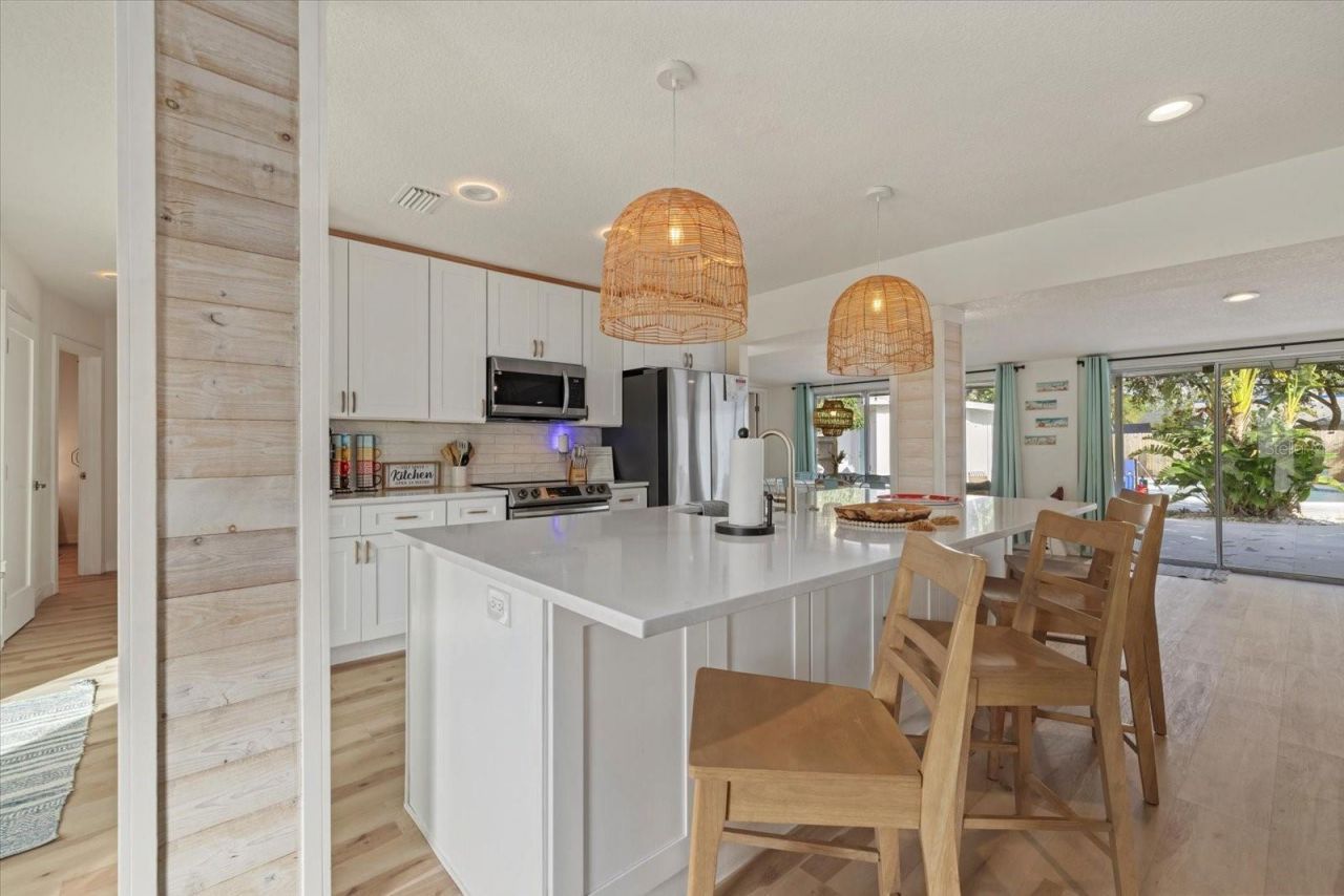 2069 Bougainvillea Street, Sarasota, FL 34239 Photo