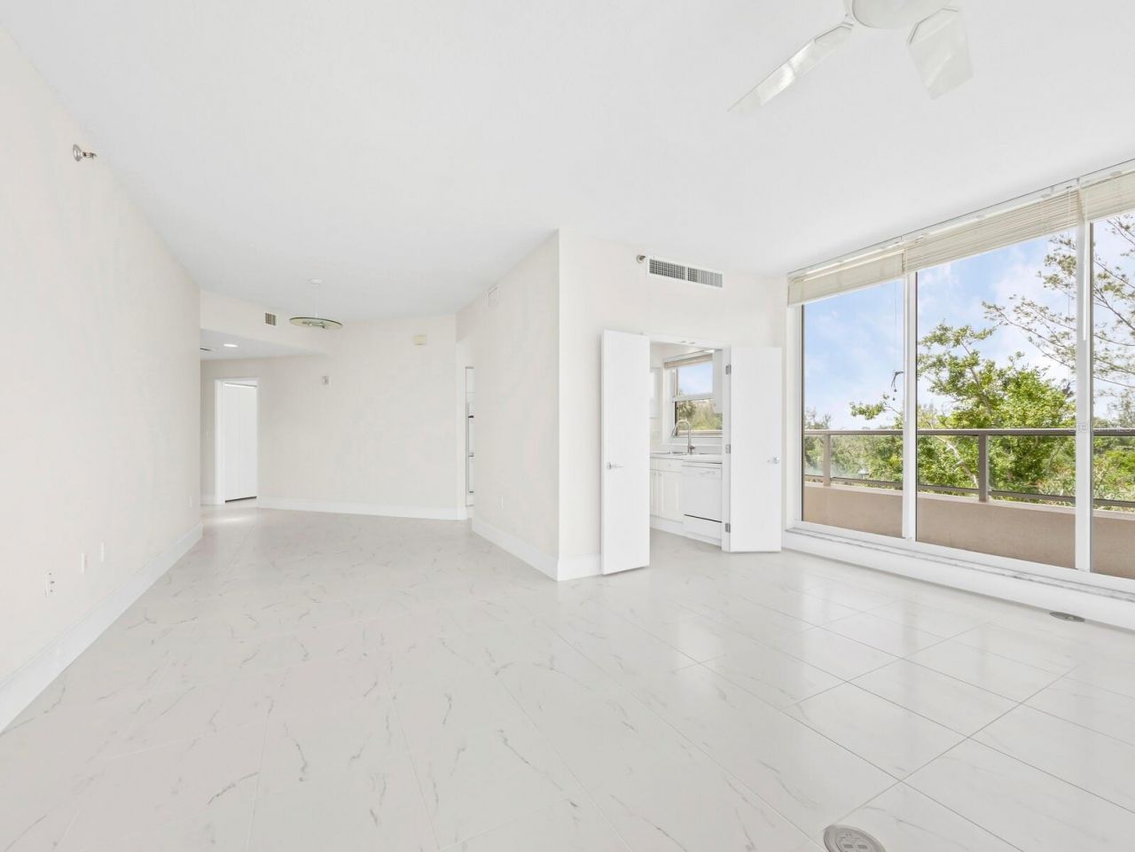 3080 Grand Bay Boulevard, Unit 512, Longboat Key, FL 34228 Photo