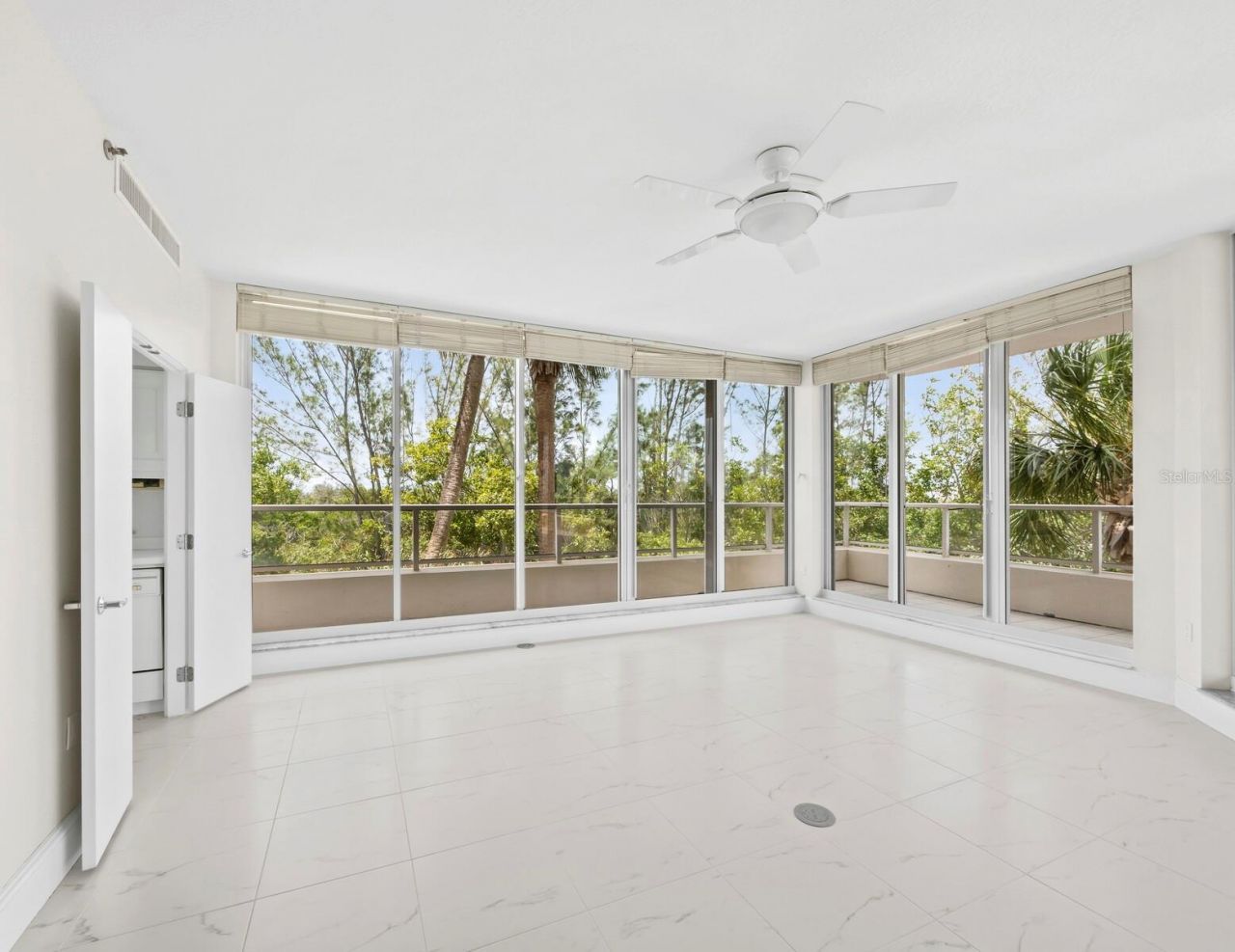 3080 Grand Bay Boulevard, Unit 512, Longboat Key, FL 34228 Photo