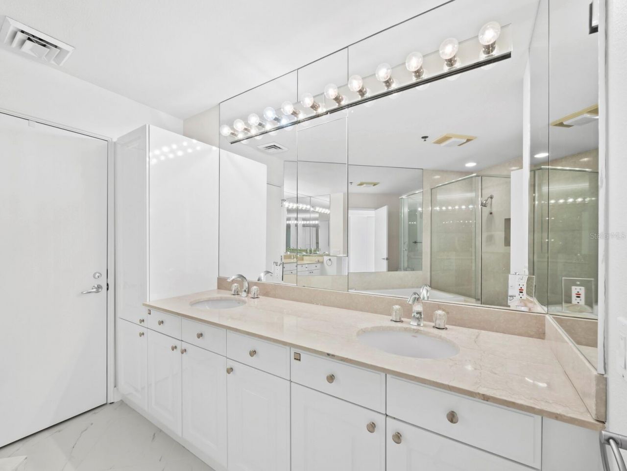 3080 Grand Bay Boulevard, Unit 512, Longboat Key, FL 34228 Photo