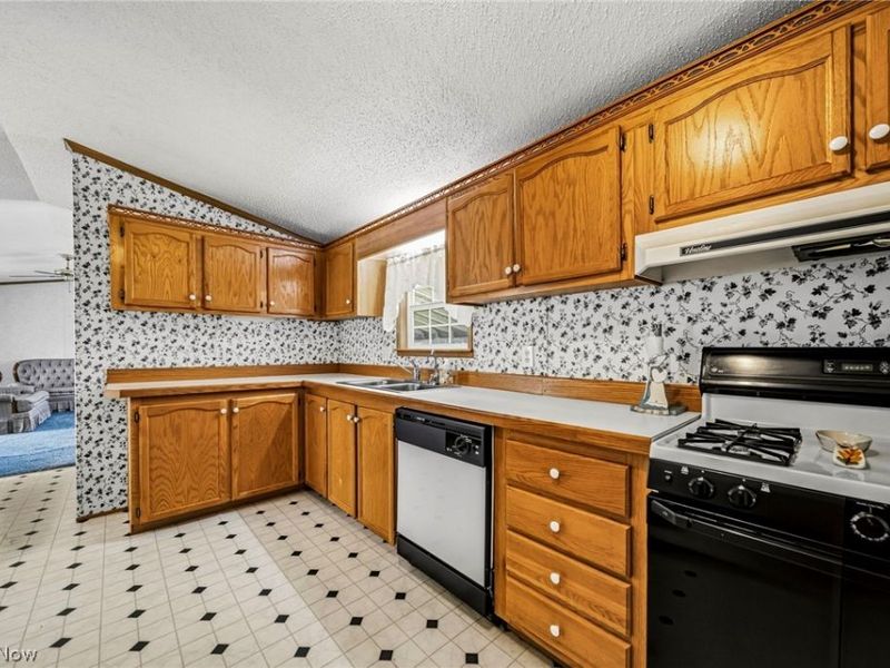 2675 Eagle Point Drive , Madison, OH 44057 Photo 15