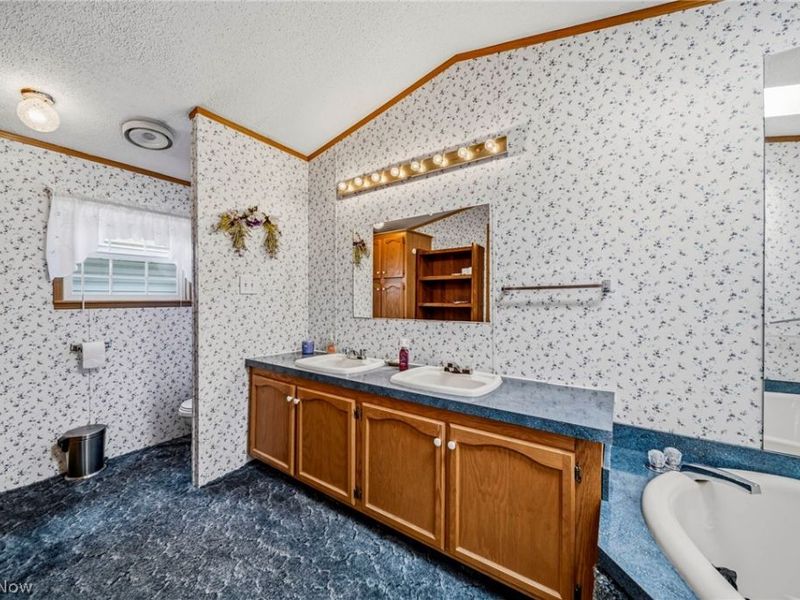 2675 Eagle Point Drive , Madison, OH 44057 Photo 19