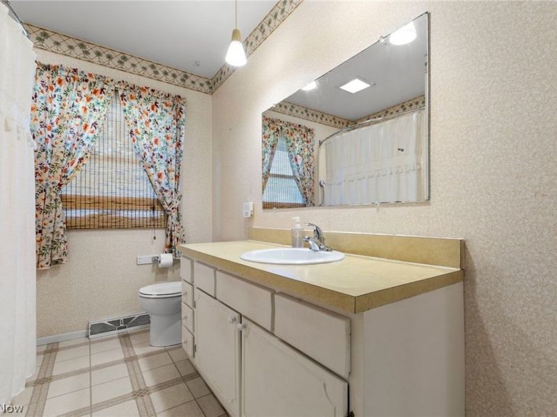 1055 Thomas Drive, Ashland, OH 44805 Photo 18