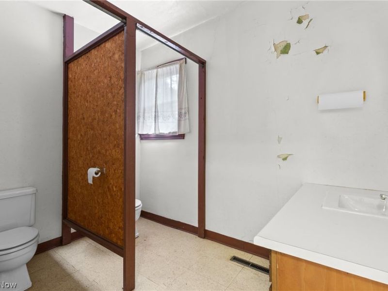 56680 Wegee Road, Shadyside, OH 43947 Photo 9
