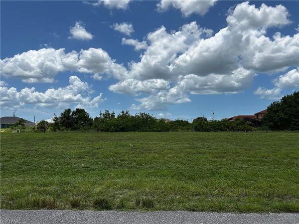 2024 NW 9th AVE, CAPE CORAL, FL 33993