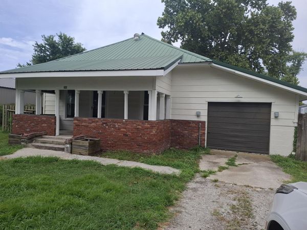 205 Kentucky Street , Quapaw, OK 74363