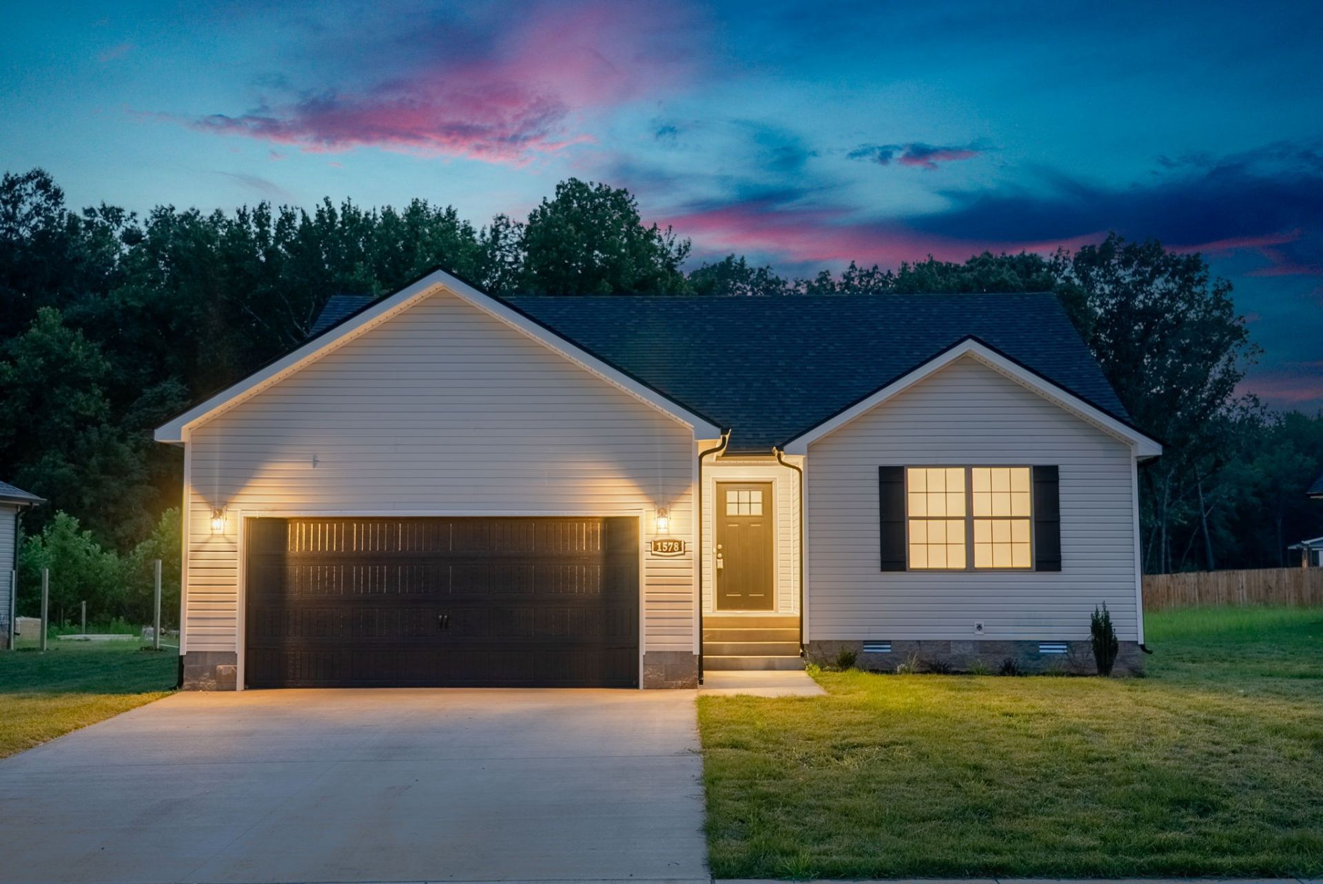 1578 Fredrick Dr, Clarksville, TN 37042 Main Photo