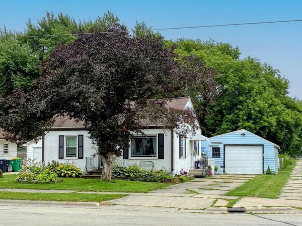 1437 14TH AVENUE, Green Bay, WI 54304