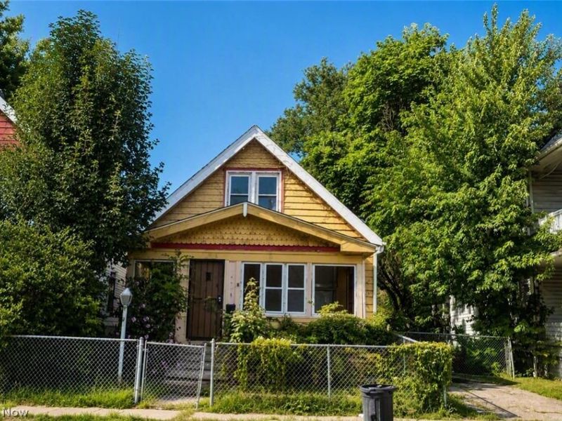 12419 Locke Avenue, Cleveland, OH 44108 Photo 2
