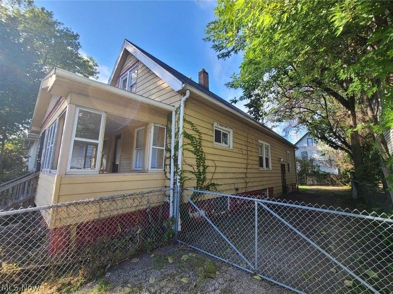 12419 Locke Avenue, Cleveland, OH 44108 Photo 3