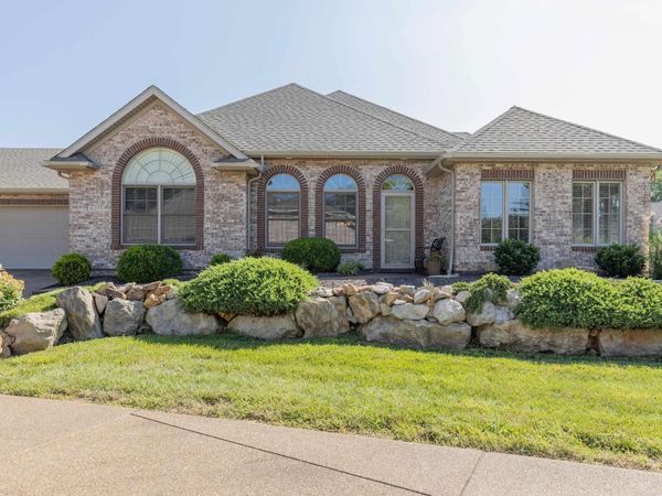 8127 Wolf Creek Court, Evansville, IN 47712