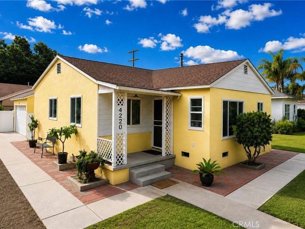 4220 Douglass, Riverside, CA 92507