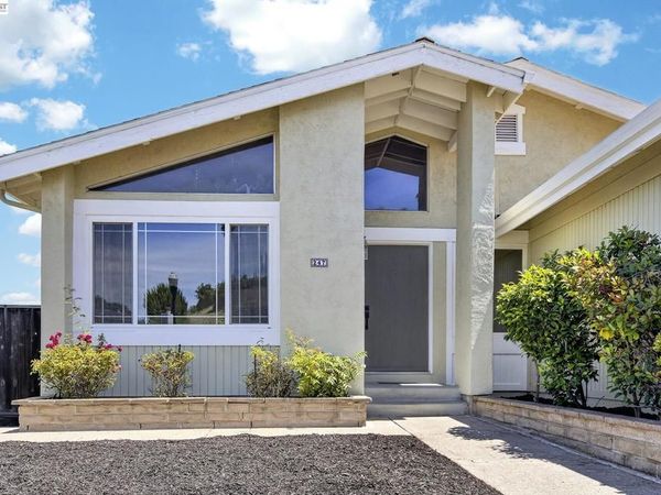 247 Sparrow Dr, Hercules, CA 94547