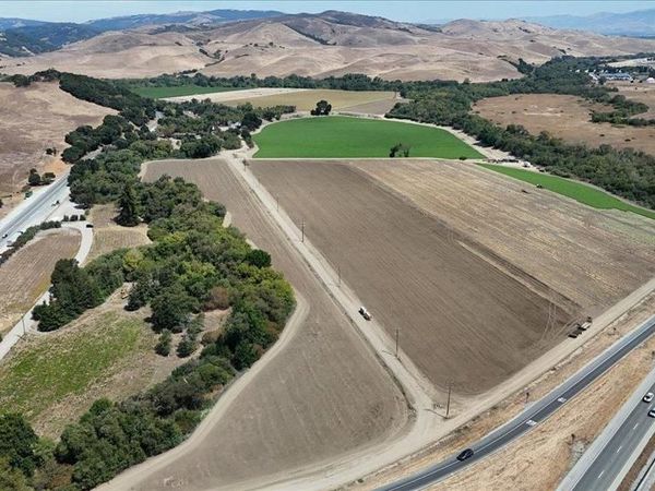 10 Chittenden Road, San Juan Bautista, CA 95045