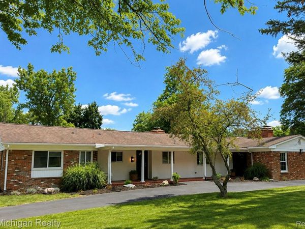 34281 W Thornbrook Drive, Farmington Hills, Mi 48335