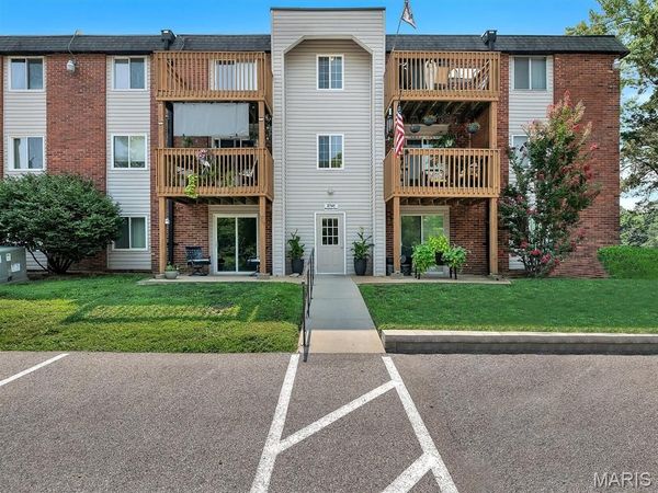 2741 Westphalia Court , Unit F, St Louis, MO 63129