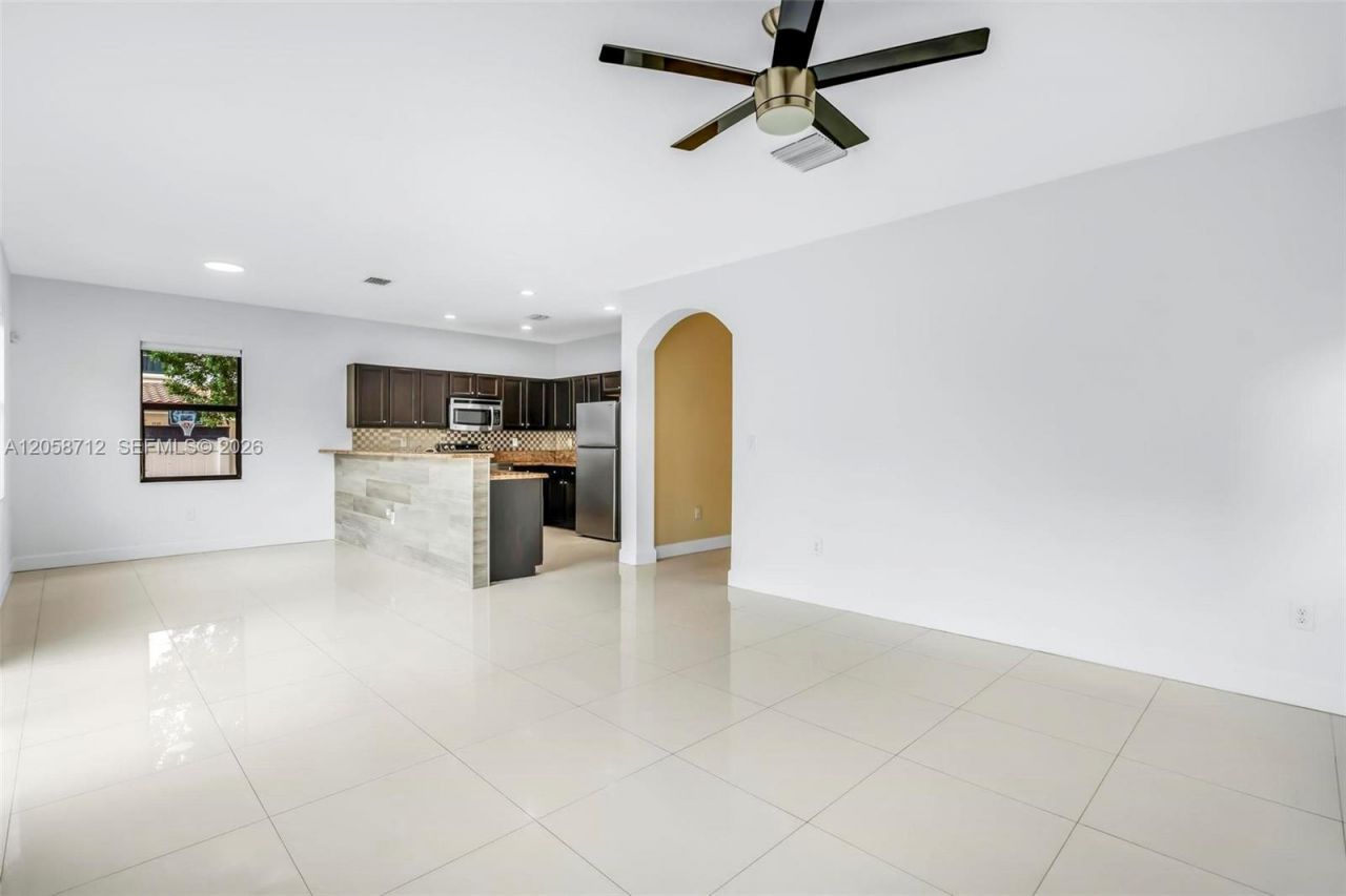 8788 W 35th Ct, Hialeah, FL 33018 Photo