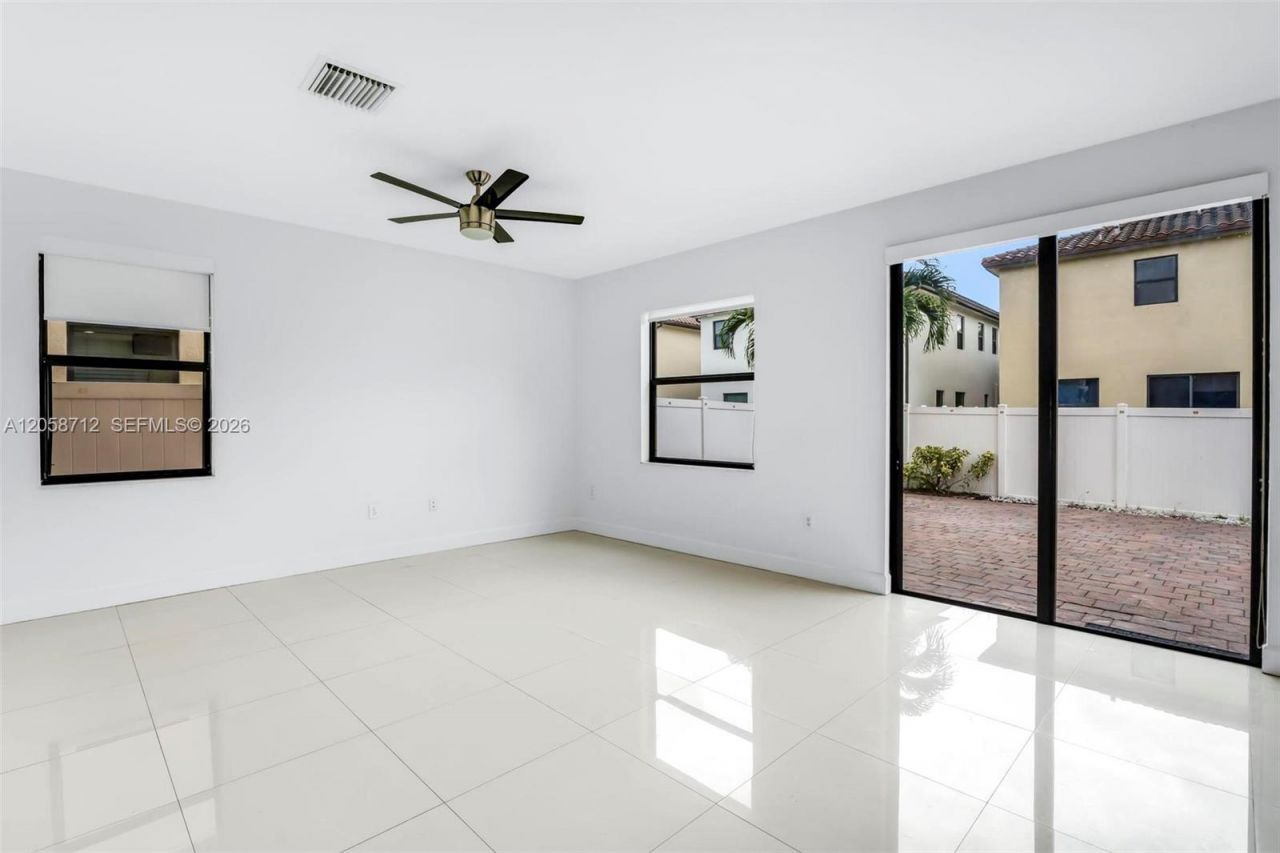 8788 W 35th Ct, Hialeah, FL 33018 Photo