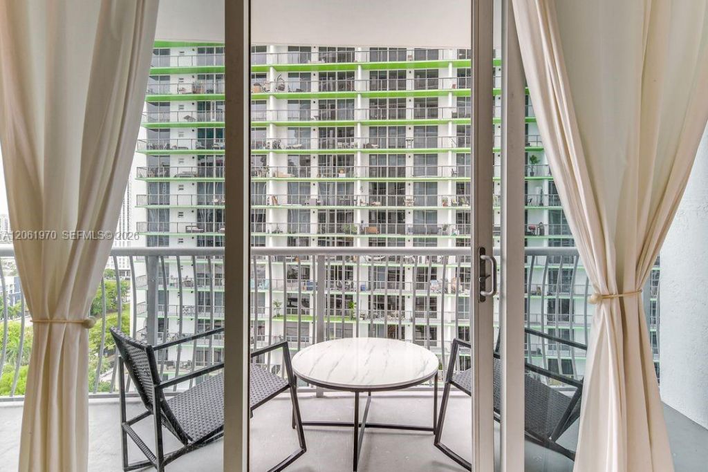 1750 N Bayshore Dr, Unit 1909, Miami, FL 33132 Photo