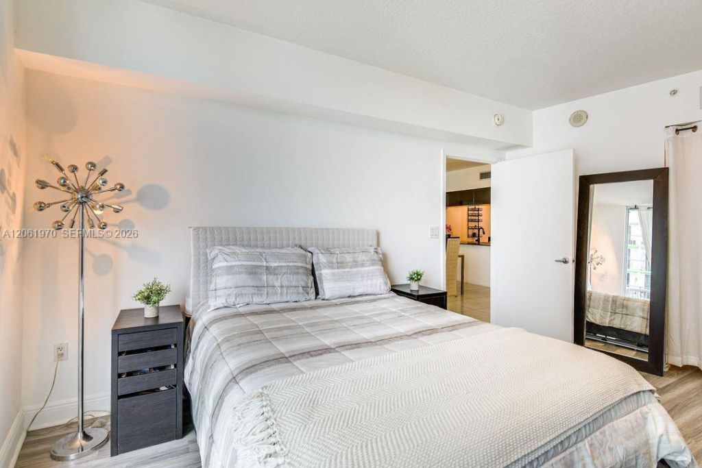 1750 N Bayshore Dr, Unit 1909, Miami, FL 33132 Photo