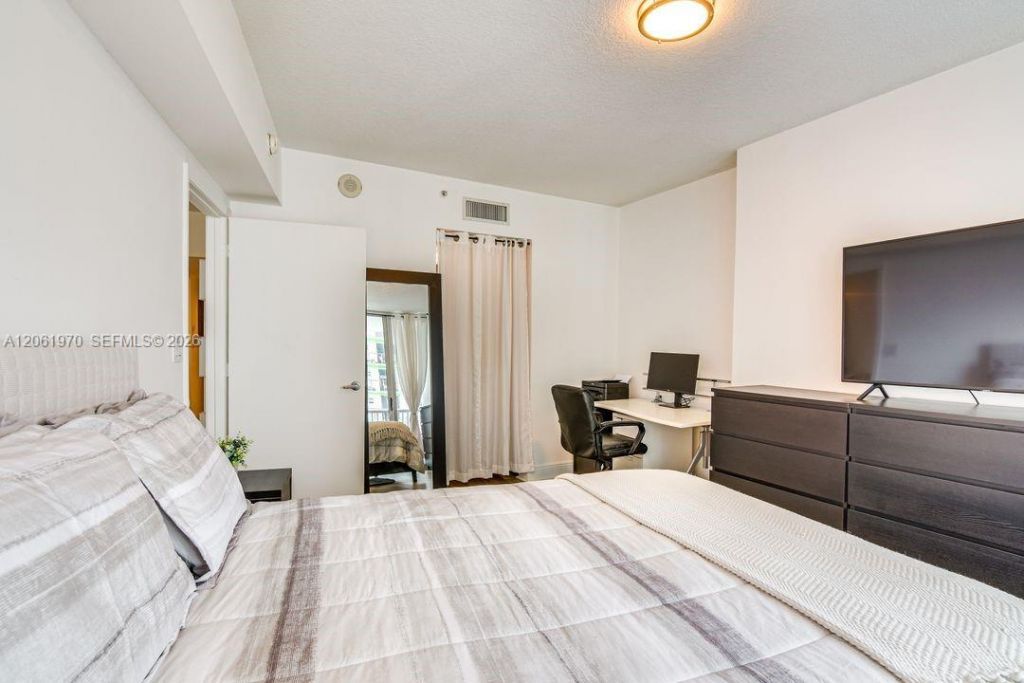1750 N Bayshore Dr, Unit 1909, Miami, FL 33132 Photo