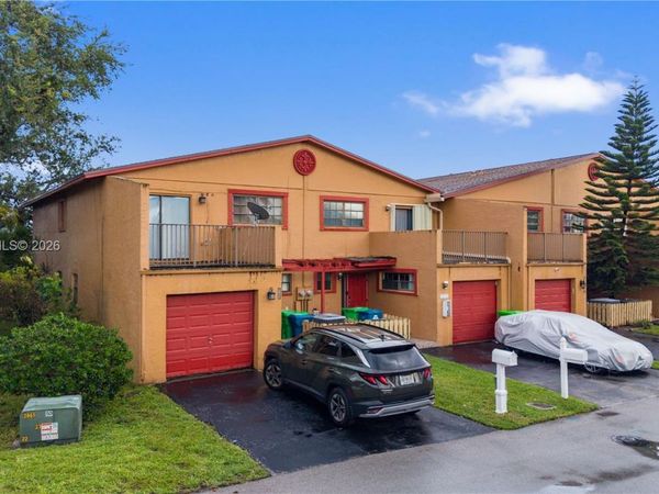 2824 NW 80th Ave, Sunrise, FL 33322
