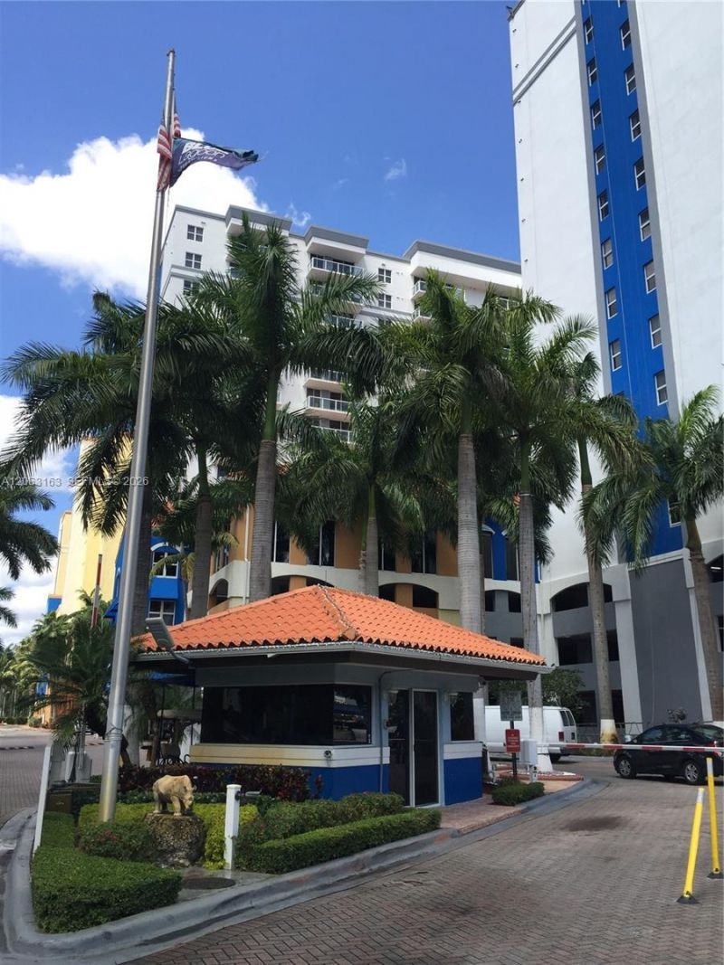 5077 NW 7th St, Unit TS16 (1716, Miami, FL 33126 Photo