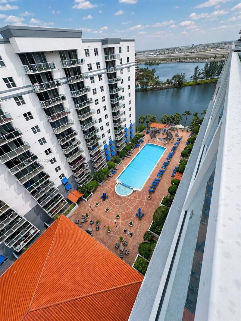 5077 NW 7th St, Unit TS16 (1716, Miami, FL 33126 Photo
