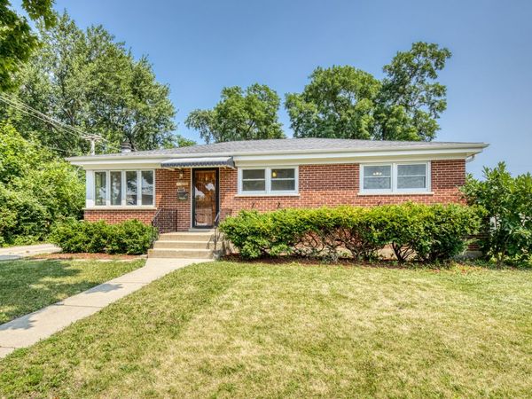 9331 Oriole Avenue , Morton Grove, IL 60053