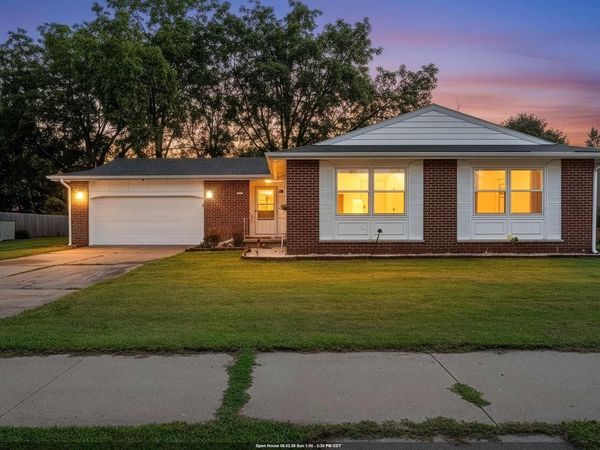 1235 E MURDOCK AVENUE, Oshkosh, WI 54901