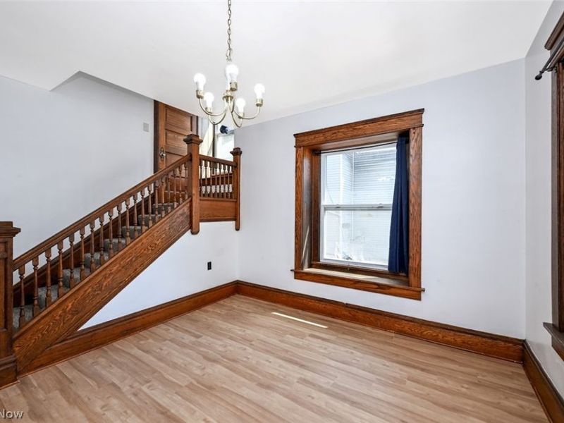 537 E Buchtel Avenue, Akron, OH 44304 Photo 16