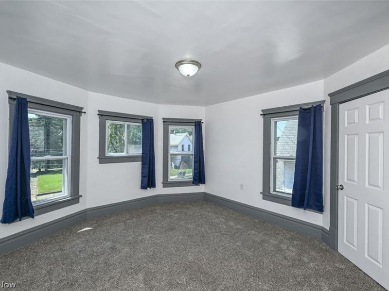 537 E Buchtel Avenue, Akron, OH 44304 Photo 29