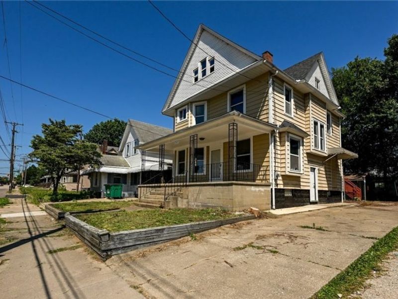537 E Buchtel Avenue, Akron, OH 44304 Photo 3