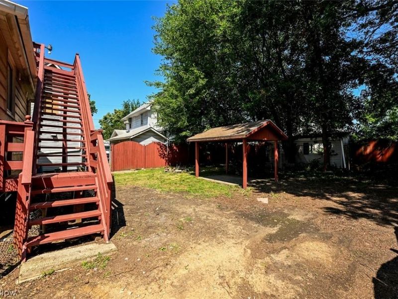537 E Buchtel Avenue, Akron, OH 44304 Photo 6