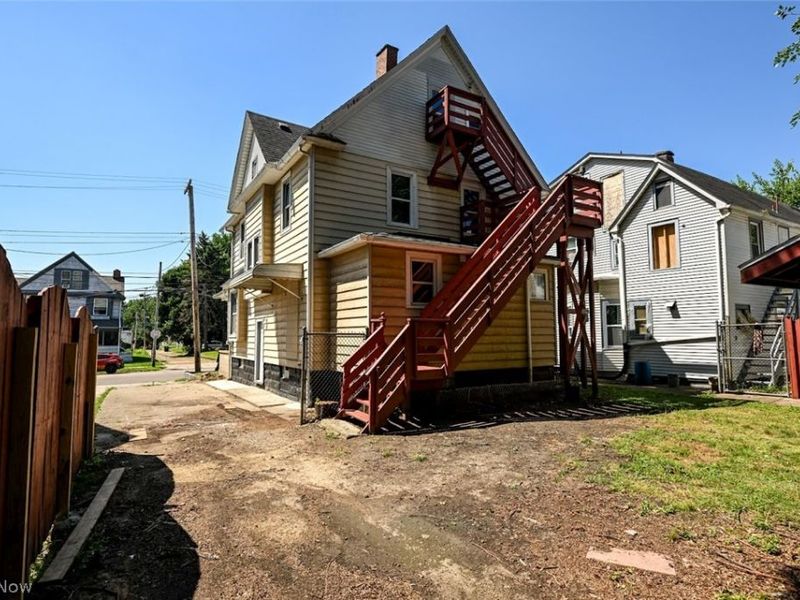537 E Buchtel Avenue, Akron, OH 44304 Photo 7