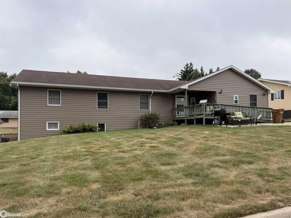 818 Alta Vista Drive, Carroll, IA 51401