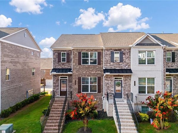 2695 La Rive Drive, Duluth, GA 30097