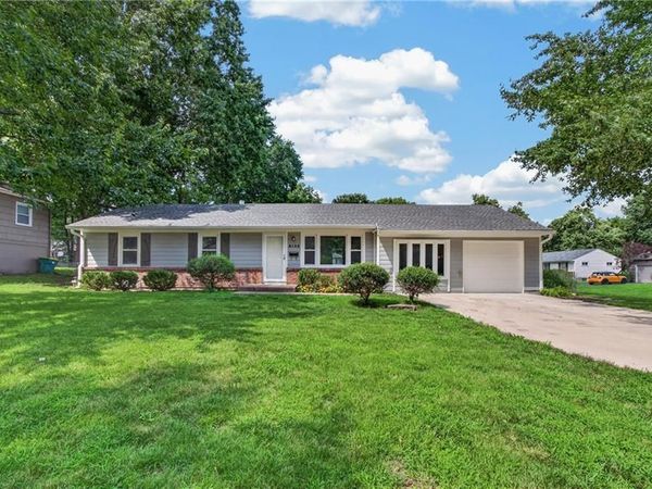 8100 W 92nd Terrace, Overland Park, KS 66212