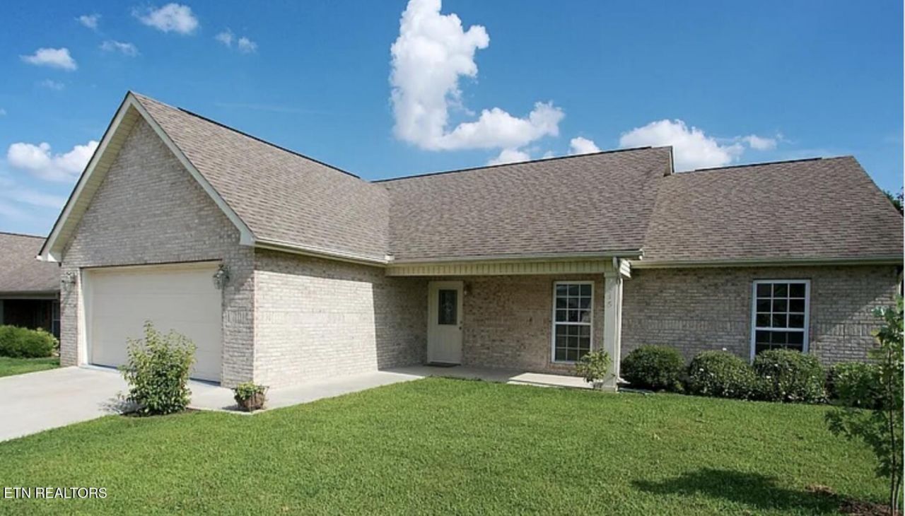 2518 Tyvola Court, Maryville, TN 37801 Main Photo