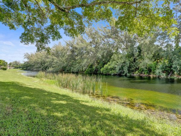 130 LAKE MERYL Drive, Unit 227, West Palm Beach, FL 33411