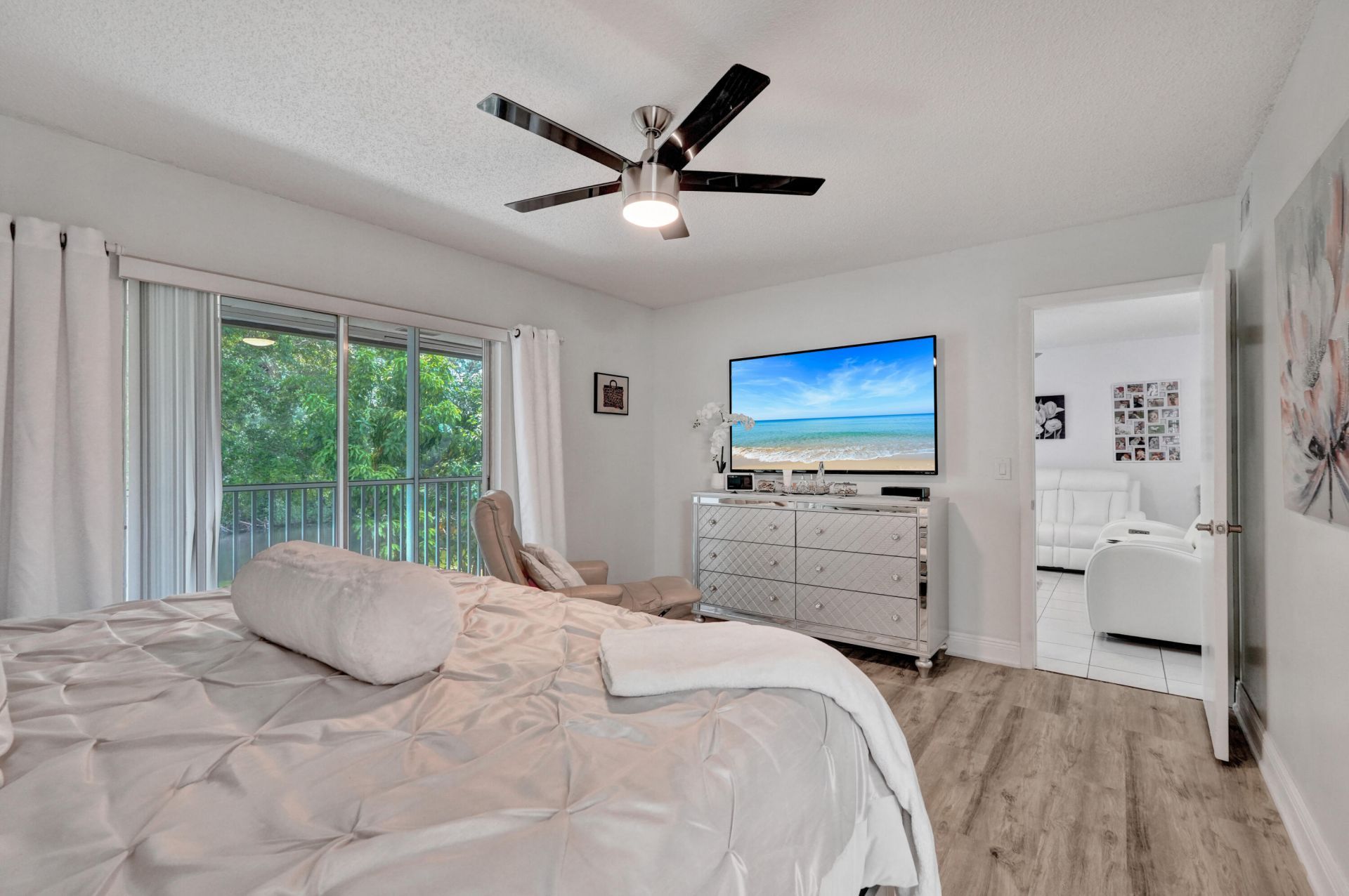 130 Lake Meryl Drive, Unit 227, West Palm Beach, FL 33411 Photo