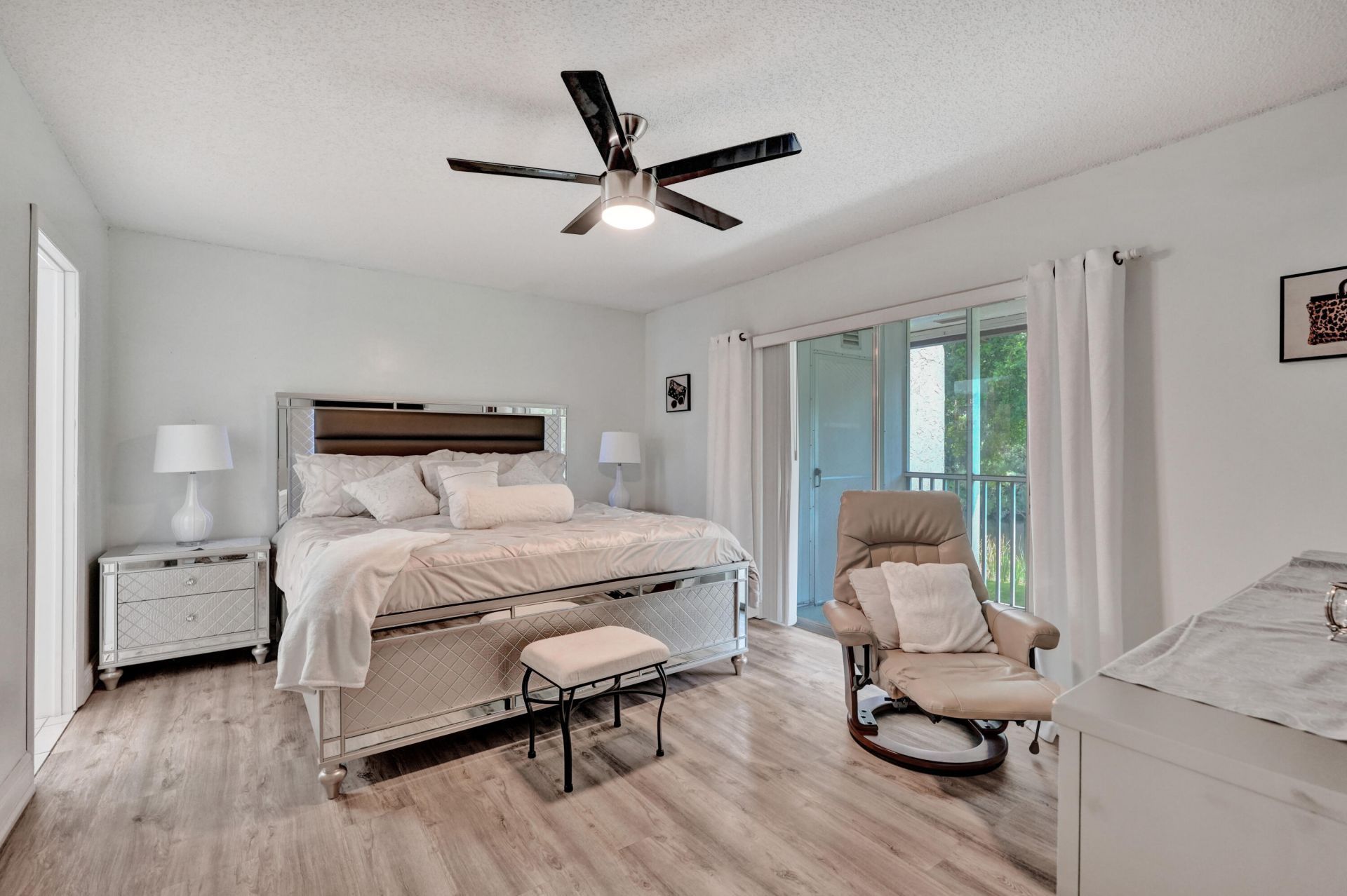 130 Lake Meryl Drive, Unit 227, West Palm Beach, FL 33411 Photo