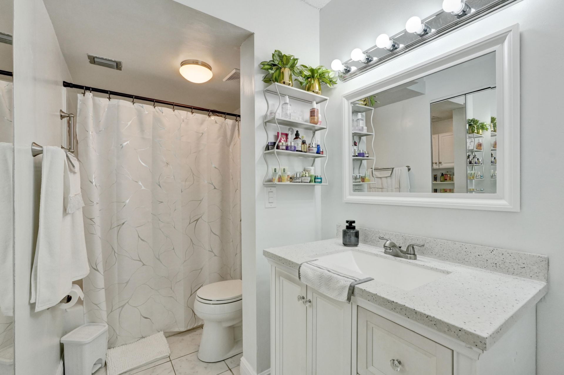 130 Lake Meryl Drive, Unit 227, West Palm Beach, FL 33411 Photo