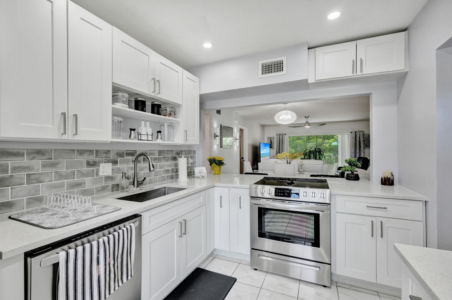 130 Lake Meryl Drive, Unit 227, West Palm Beach, FL 33411 Photo