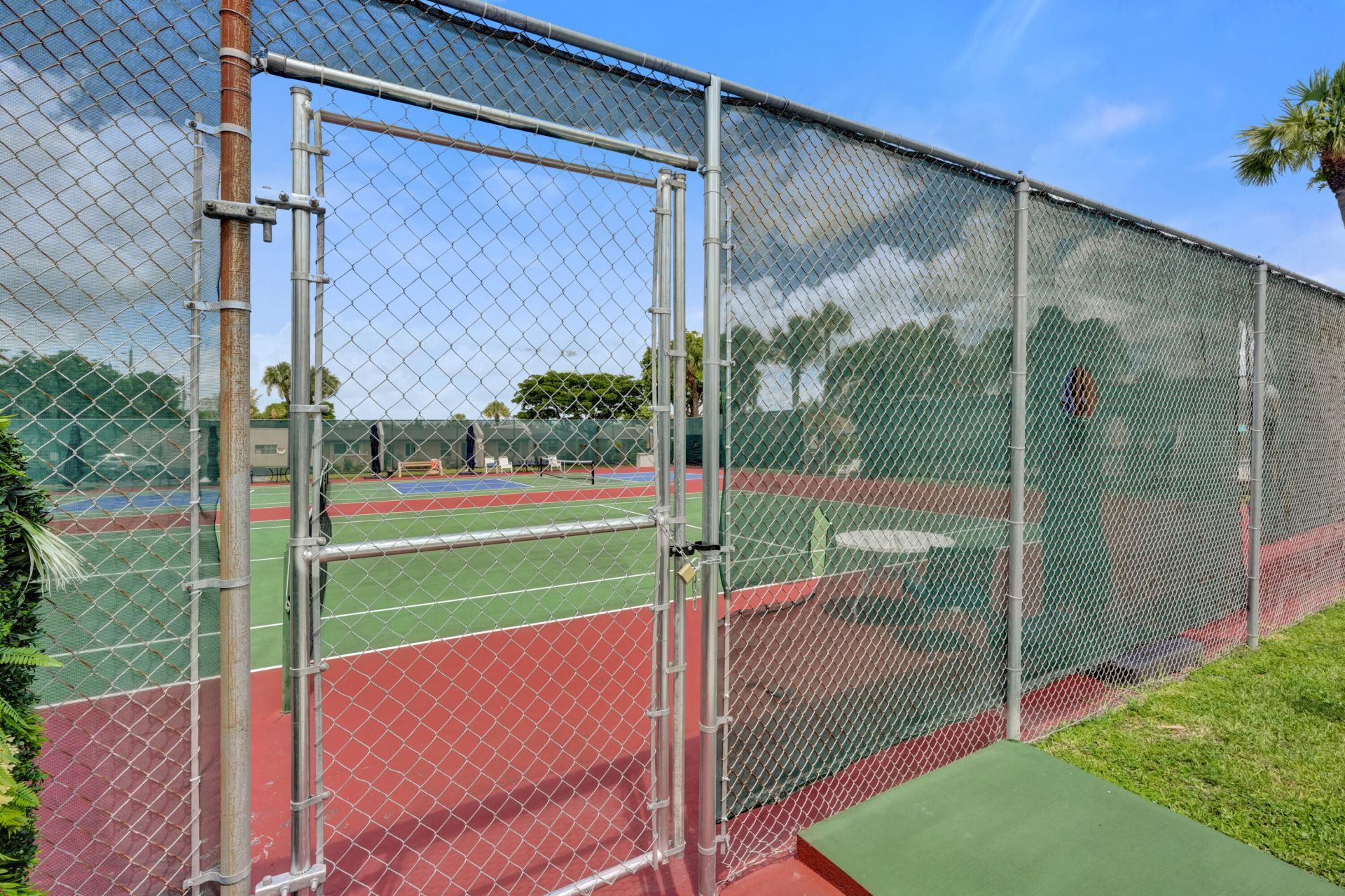 130 Lake Meryl Drive, Unit 227, West Palm Beach, FL 33411 Photo